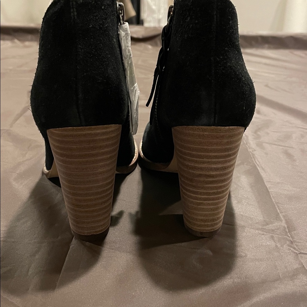 Brand New Splendid Black Suede Booties , Size 6.5 - Picture 5 of 7